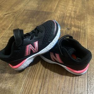 New Balance Toddler Sneakers 7 NWOT